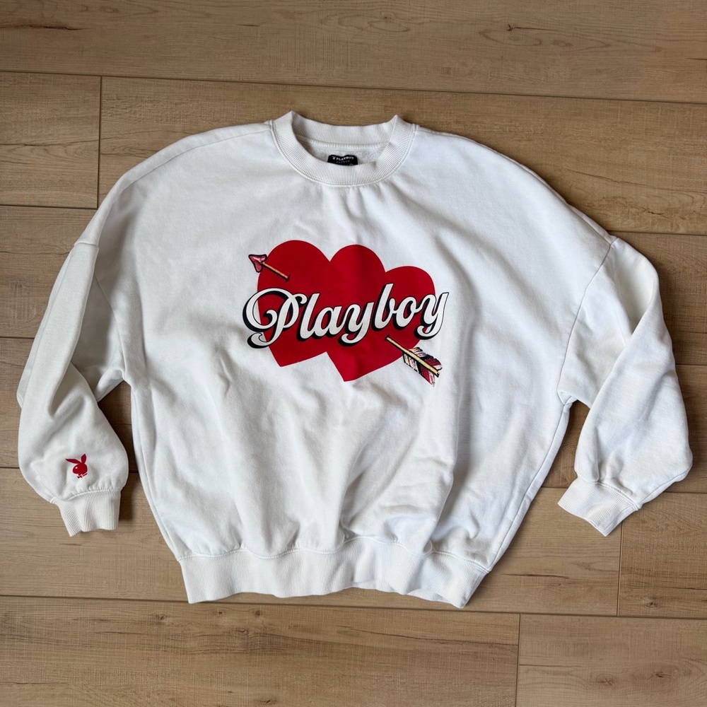 PLAYBOY White Sweatshirt with Red Heart Graphic